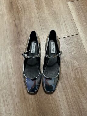 Steve Madden Metallic Silver Patent Mary Jane Flats